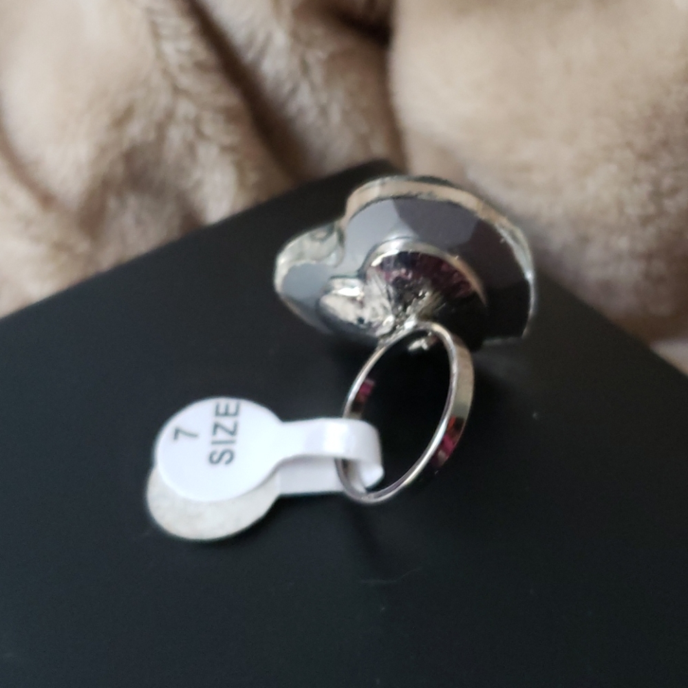 Silver Ring - Picture 2 of 4